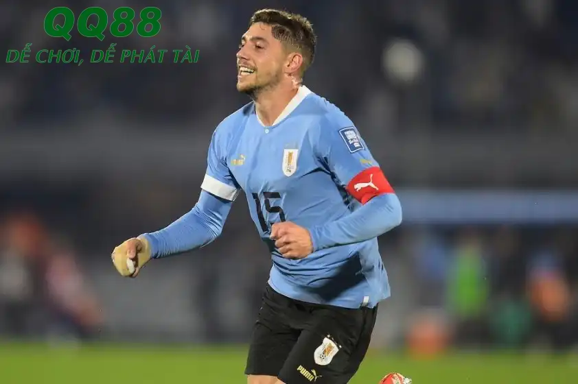Valverde là mẫu tiền vệ toàn diện với khả năng kéo bóng, sút xa và xâm nhập vòng cấm. (Ảnh: Goal)